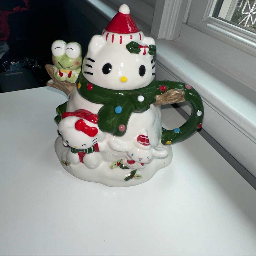 Sanrio Hello Kitty Ceramic Christmas Tea Pot